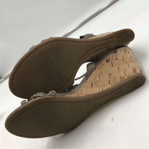 Prada Wedges 9 - Picture 5 of 5